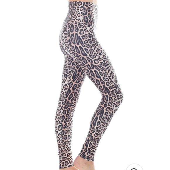 Onzie cheetah leopard print high rise full length yoga leggings - Picture 10 of 10